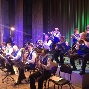 В городском Дворце культуры прошёл отчётный концерт Народного духового оркестра