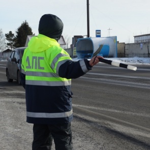 Дорожные полицейские Ачинска привлекают к ответственности водителей общественного транспорта