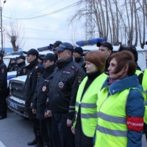 Сотрудники полиции и дружинники заступили на охрану общественного порядка