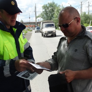 Госавтоинспекторы в Ачинске провели профилактическое мероприятие «Безопасный переезд»
