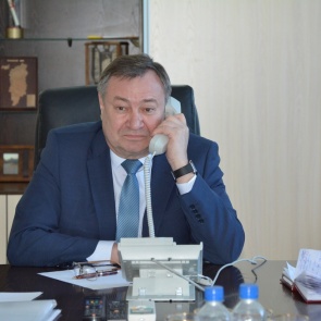 Состоялась ставшая уже традиционной прямая телефонная линия с Главой города