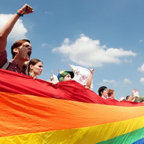 ЕСПЧ признал дискриминационным российский закон о запрете гей-пропаганды