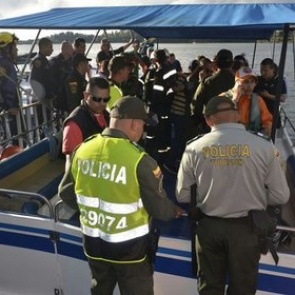 Полиция уточнила число погибших при крушении туристического судна в Колумбии