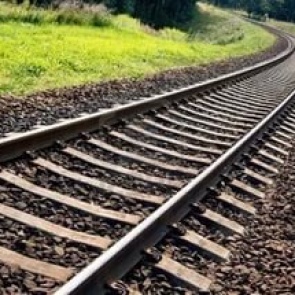 В Ачинске престарелый мужчина погиб под колесами поезда