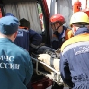 Собравшейся переплыть Енисей женщине понадобилась помощь спасателей