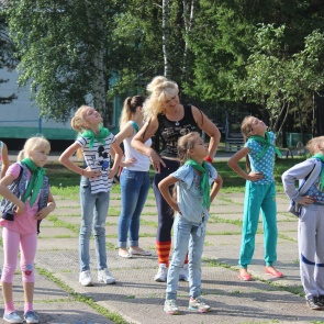 В Ачинске полицейские поддержали социальную акцию «Зарядка со стражем порядка»