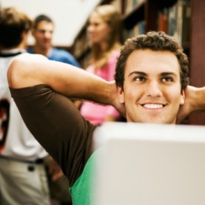 Студенческие стипендии в России увеличатся