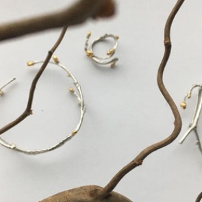 Российский бренд превратил ветки в украшения