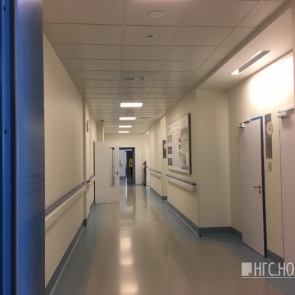 Отцу с двумя малышами грозит выселение из ипотечной квартиры после смерти жены от рака