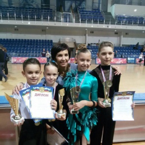 Образцовый ансамбль бального танца "Элегия" снова везет победу с конкурса