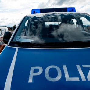 В Германии мужчина перерезал горло двухлетней дочери