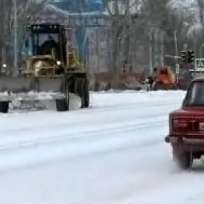 Дорожная служба Ачинска переведена на круглосуточный режим работы