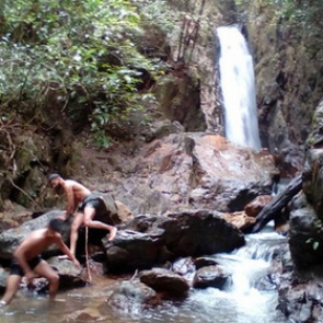 Российский турист упал с водопада в Таиланде