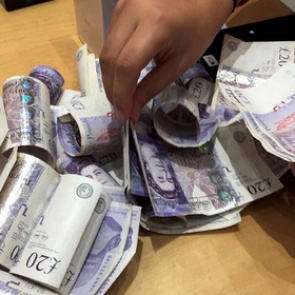 Британия вылетела из пятерки крупнейших экономик мира