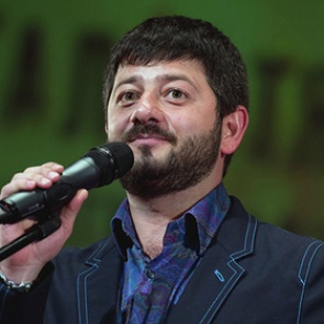 Галустян обиделся на рекламу шаурмы