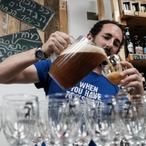 Ученые назвали напиток для продолжительной эрекции