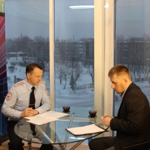 Руководство отдела уголовного розыска и МО МВД «Ачинский» обсудили вопросы профилактики мошенничества в эфире телеканала «Новый век»