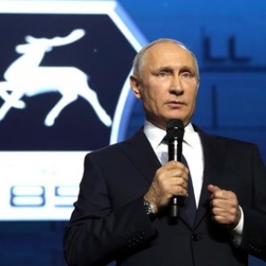 Две трети молодежи решили голосовать за Путина