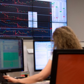 Москвичка испугалась скорой смерти рубля и потеряла все деньги