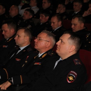 Начальники органов внутренних дел со всего края посмотрели российский фильм «Движение вверх»