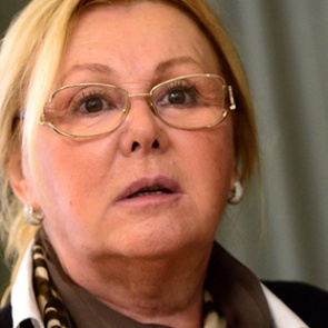 Актрисе из «Операции "Ы"» отрезали голову во время операции