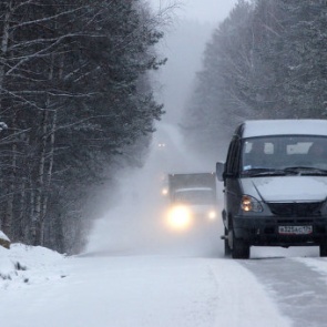 Ачинские муниципальные дорожники помогли отогреть замерзающий рейсовый автобус