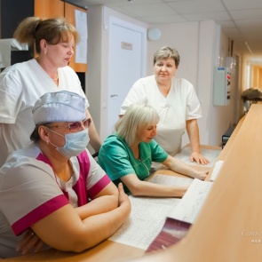 Зарплаты бюджетников вырастут на 14,5 млрд рублей. Рассказываем, кто получит больше всех