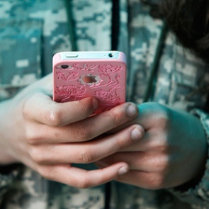 Два школьника довели одноклассницу до суицида издевательствами в сети