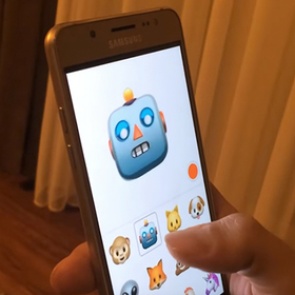 Samsung скопирует самую бесполезную функцию iPhone X