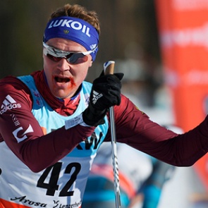 Тренер сборной США помог упавшему российскому лыжнику на Олимпиаде