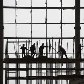 Чиновники оценили выживаемость россиян на работе