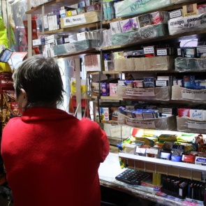 Полицейские Ачинска продолжают работу по пресечению правонарушений, связанных с незаконным оборотом алкогольной продукции