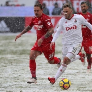 «Спартак» и «Локомотив» не выявили победителя на заснеженном поле