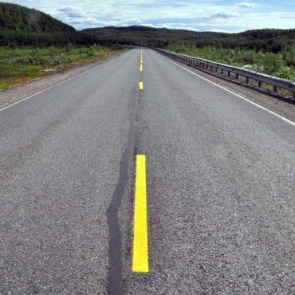 Дорогам России добавят красок – желтых и синих