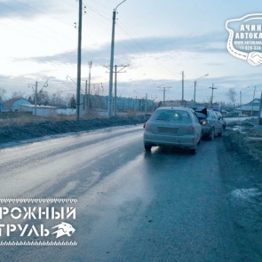 В Ачинске пьяный водитель два раза протаранил машину с ребёнком