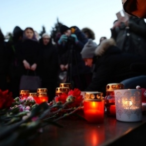 В Кемерово начали прощаться с жертвами пожара