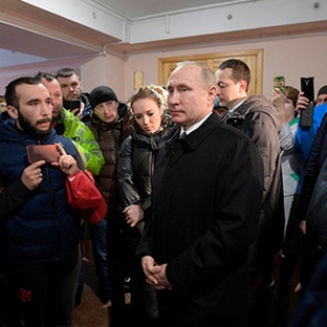 Путин призвал пресечь вбросы через соцсети