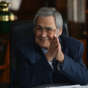 Кремль отказался «показательно» увольнять Тулеева