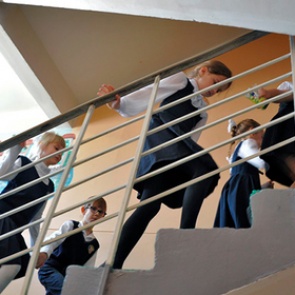 Спасшуюся из пожара в Кемерове девочку затравили в школе