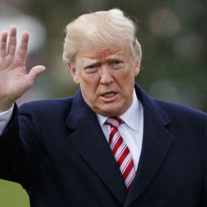 Трамп отложил новые антироссийские санкции и оживил рубль