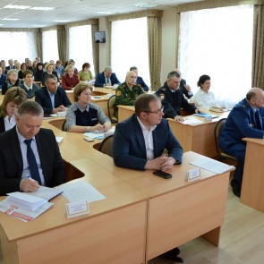 Илай Ахметов: «Праздничные майские мероприятия необходимо провести организованно, торжественно и безопасно»