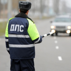 Сотрудники полиции напоминают гражданам о своевременности оплаты штрафов