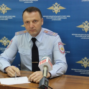 В отделе полиции Ачинска состоялся брифинг с заместителем начальника уголовного розыска Романом Гарагуля