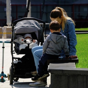 Названы сроки увеличения детского пособия