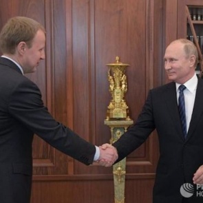 Глава Ачинска Илай Ахметов поздравил Виктора Томенко с назначением на пост руководителя Алтайского края