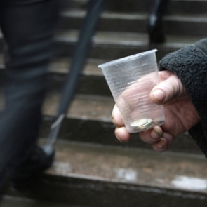 Госдума потратит миллионы рублей на изучение опыта борьбы с бедностью