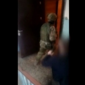 В Красноярске двое граждан Киргизии вербовали террористов: сотрудники ФСБ задержали 11 человек