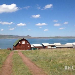 «Вода на озерах +25»: погода для тех, кто собирается провести выходные на озерах Хакасии