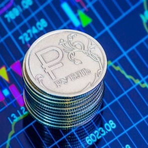 Рубль в очередной раз ослабел по отношению к евро и доллару США