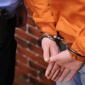 Суд арестовал подростка, подозреваемого в убийстве 9-летнего мальчика под Красноярском